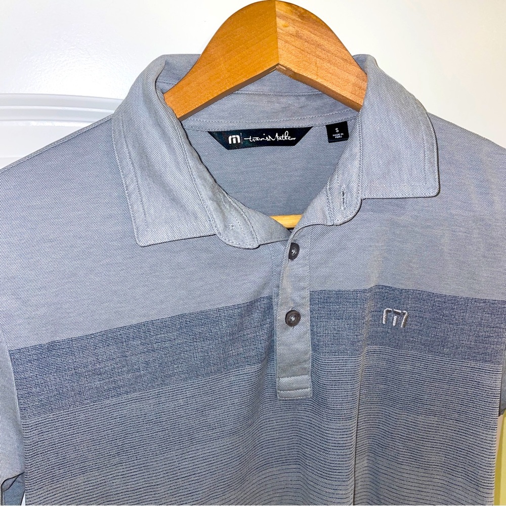 Travis Mathew navy striped grey golf polo, men’s small